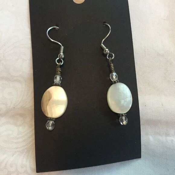 Silvertone Mother of Pearl Earrings - Picture 1 of 4